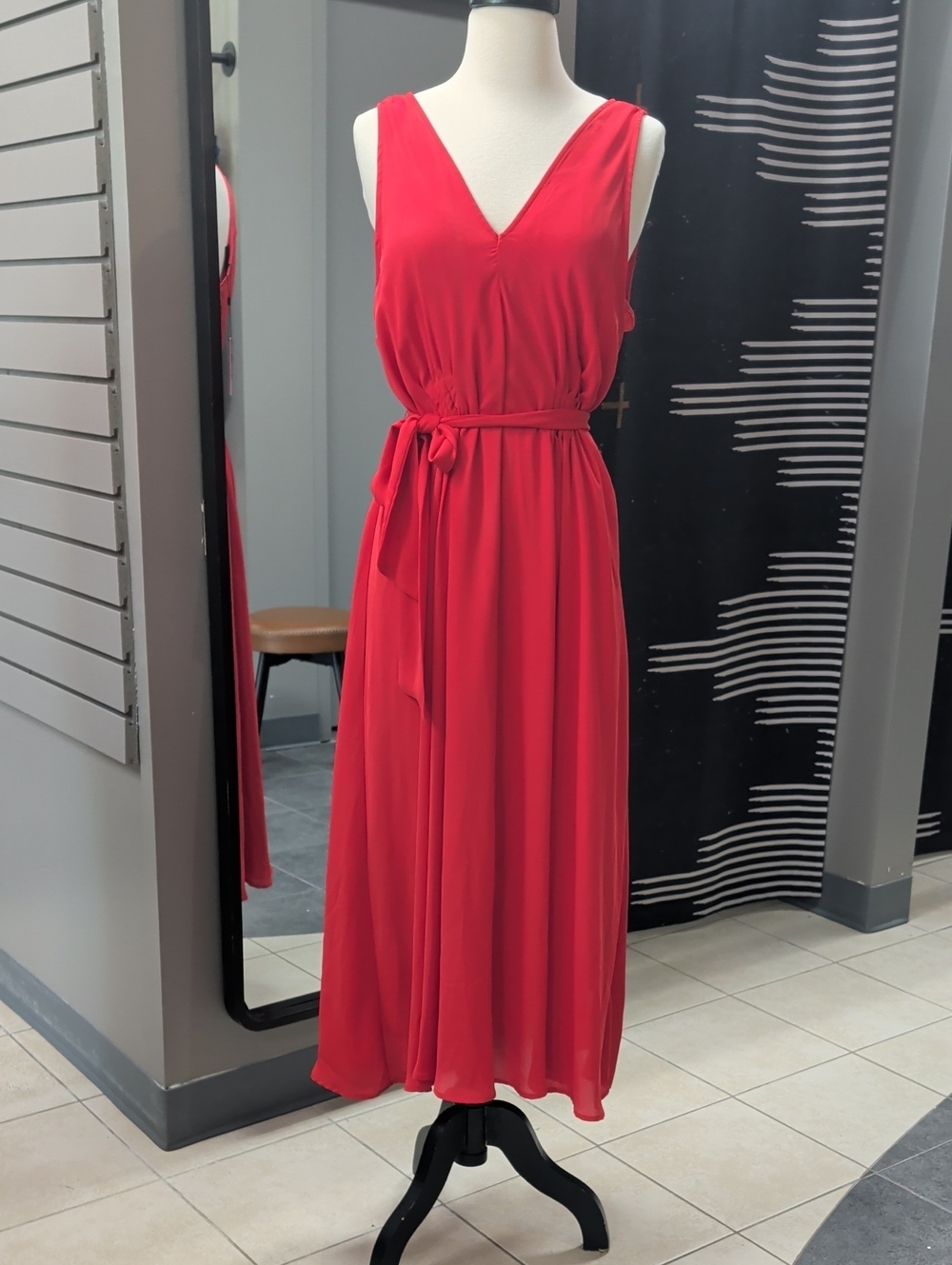 bobeau Red V-Neck Sleeveless Midi Dress with Waist Tie